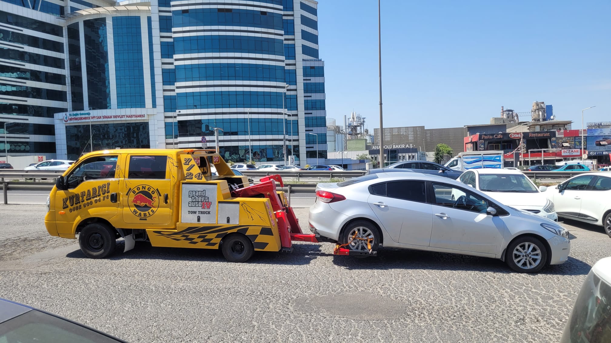 Küçükçekmece oto çekici hizmeti